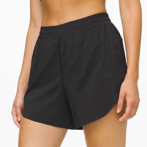 NWOT Lululemon always airy run short 3.5"